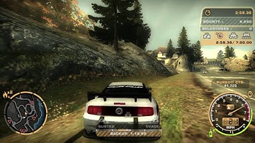 Need for Speed: Most Wanted -- Mustang GT Destroying police brackets (Gameplay)