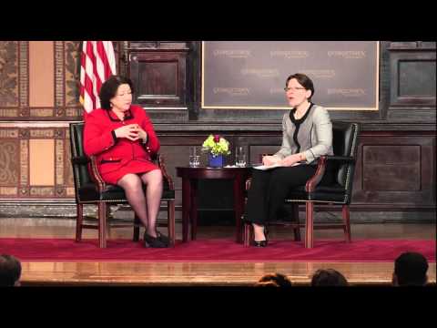 Video: Sonia Sotomayor Neto vrednost: Wiki, poročena, družina, poroka, plača, bratje in sestre