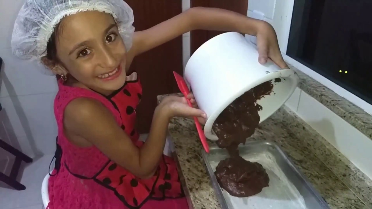 BROWNIE DE CHOCOLATE COM NOZES!