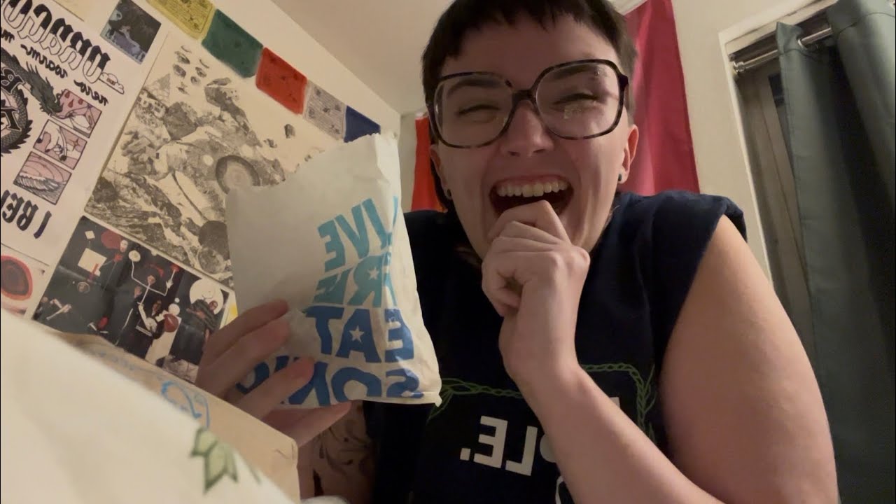 ASMR - lofi sonic mukbang (extremely mid)