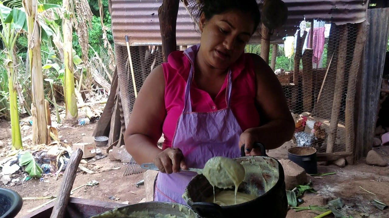 mexicano restaurant NOEMI COMENZANDO A PREPARARLO LOS RICOS TAMALES DE POLLO- NOEMI - CAP-4 EL SALVADOR GO