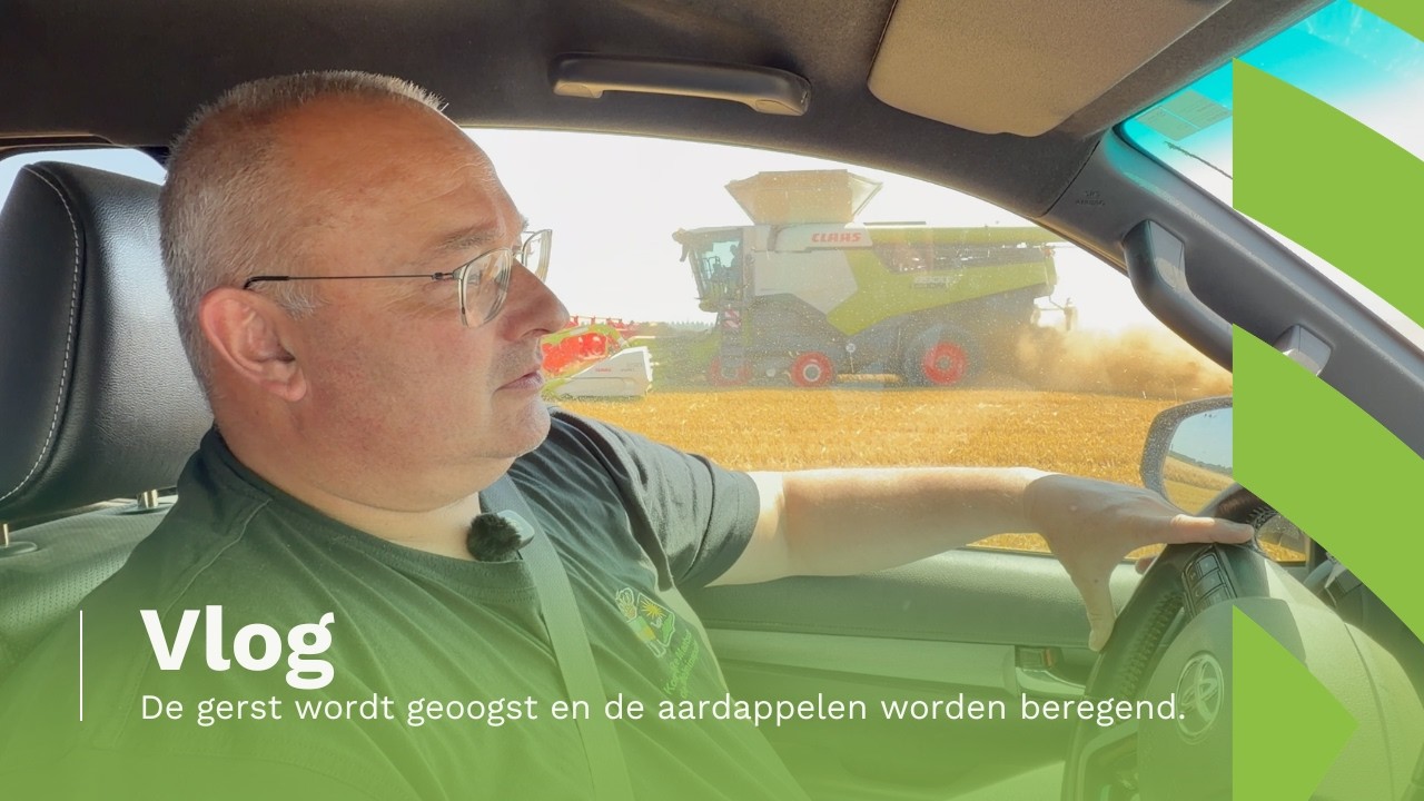VLOG | Combinen van gerst en beregenen van de aardappelen met Mart Geelhoed
