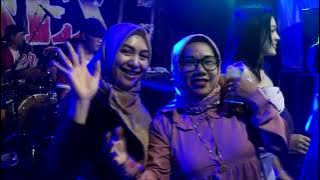 SALING TERGODA   Monica - BONEX September 2022