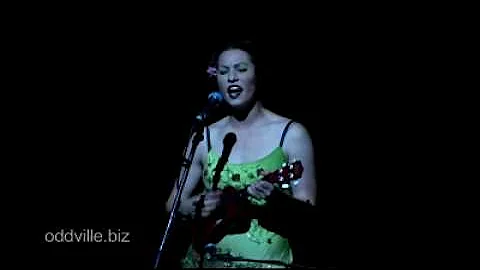 Amanda Palmer sings "Creep" in OddVille