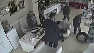 Una rueda sale volando y entra en una farmacia en Turquía