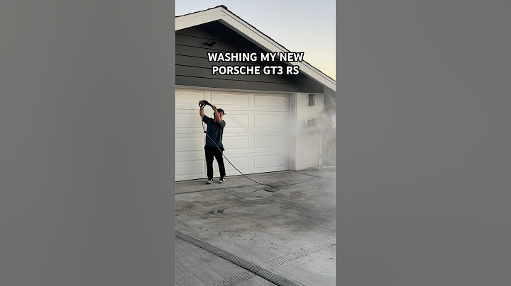 WASHING MY NEW PORSCHE GT3 RS!!