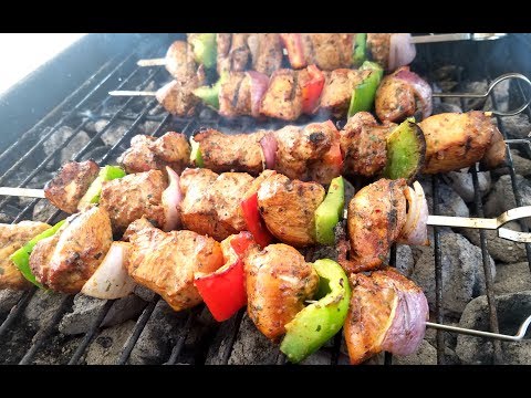 Βίντεο: Shish Kebab γεύση και αρωματική σαλάτα