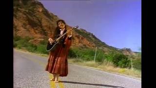 Tish Hinojosa "Drifter's Wind" (1993) chords