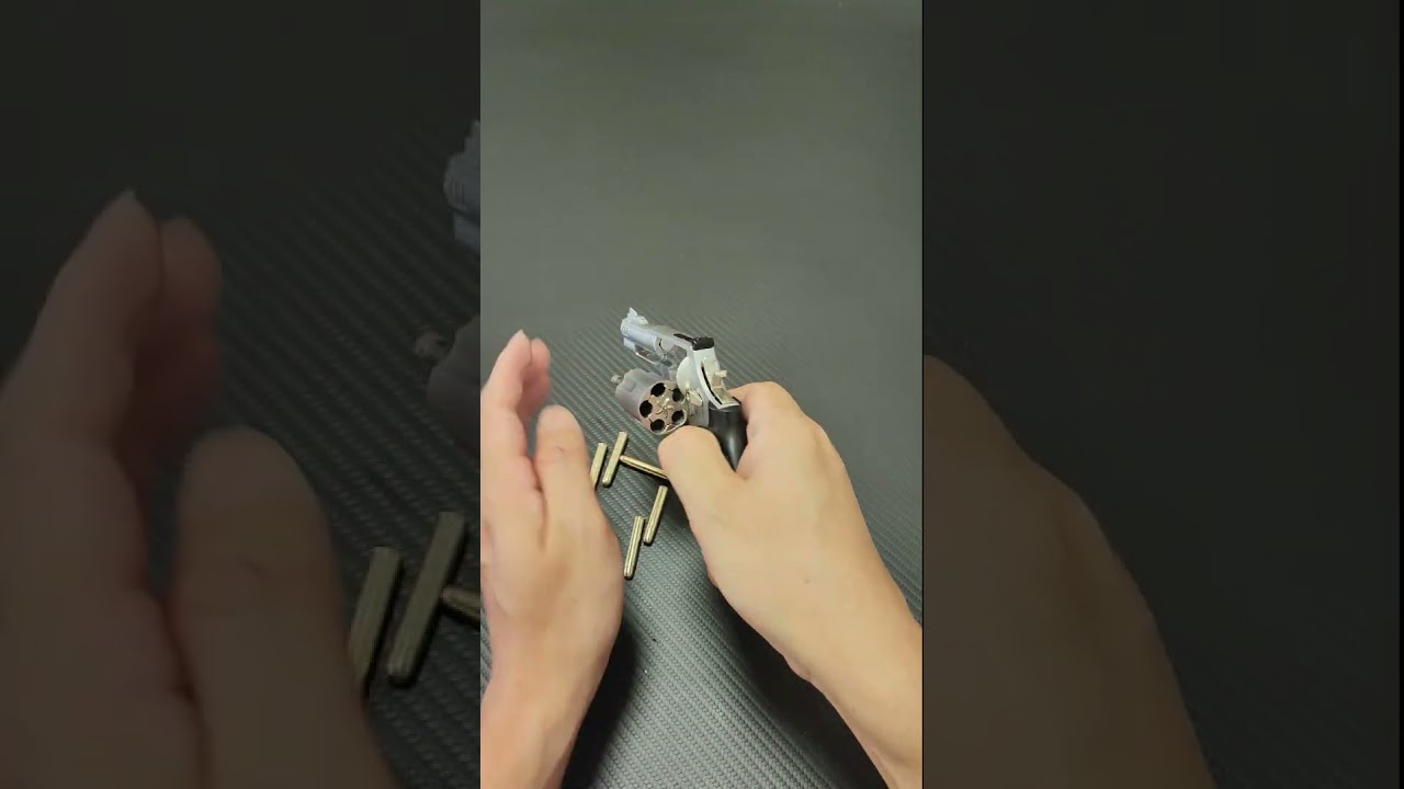 Mini Smith & Wesson M500 Magnum toy Revolver - link in comment