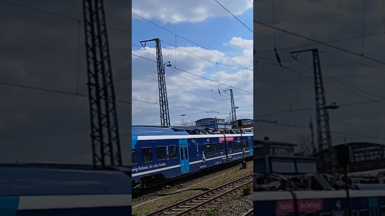 Der RE83 nach Lübeck und weiter nach Kiel hat mit einem Lichtgruẞ ausfahrt in Lüneburg