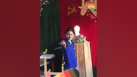 Không nhịn được cười với màn biểu diễn của cô bé trong đêm trung thu