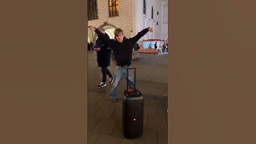 Thumbnail of Bayern des samma mia🏋🏻 #tanzen #bayern #backflip #foryou #short