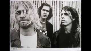 Nirvana- Smells Like Teen Spirit (lyrics)
