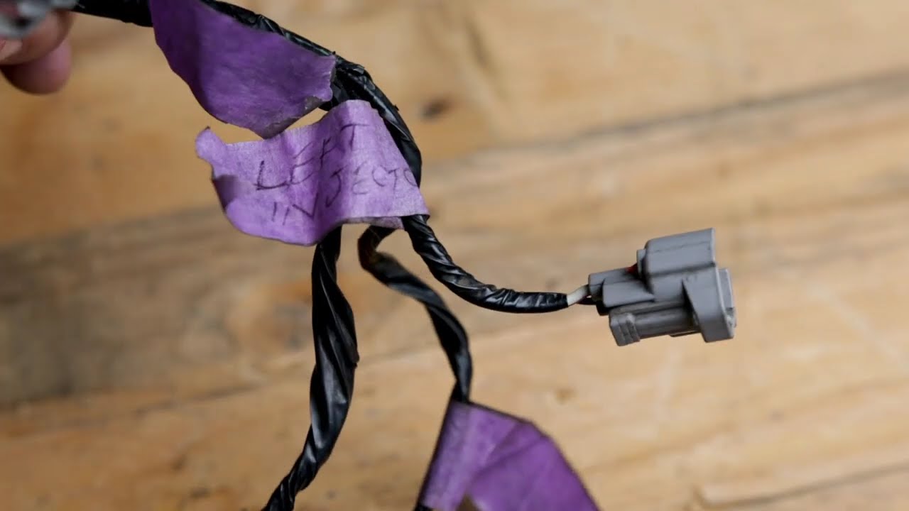 Схема подключения проводки Kawasaki ER-6n – подробное описание разъемов.