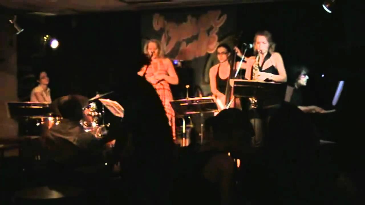 Lagrimas Negras - Allison Adams Tucker live in Paris (music video) Lagrimas Negras - Allison Adams Tucker live in Paris (music video)