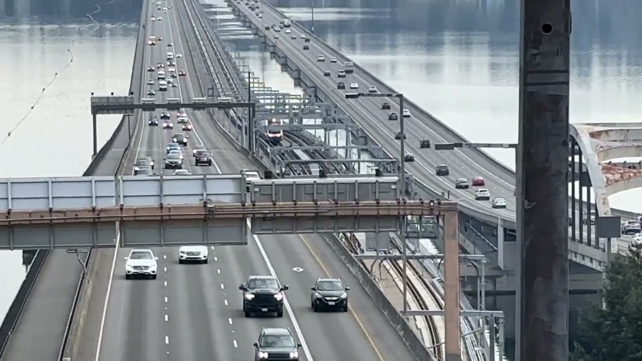 Sound Transit: Link Light Rail on Crosslake Extension 