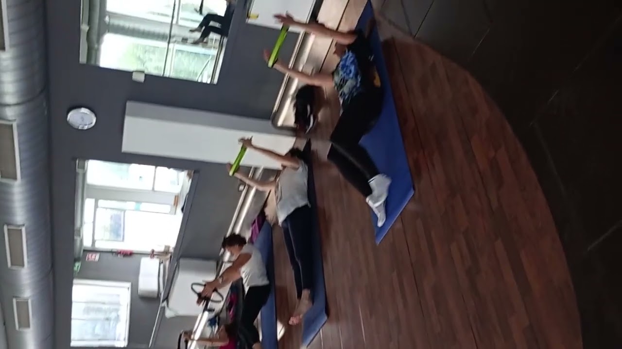 Corso pilates... Palestra lake fitness Lovere by Simon e Anna