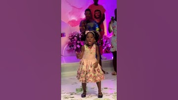 Thumbnail of Cute Girl Dance to Kizz Daniel's Buga @ a Ghanaian Wedding 🇬🇭✨
