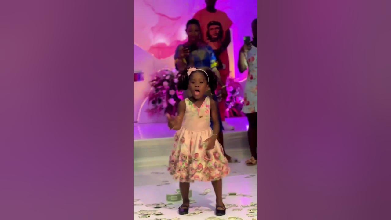 Cute Girl Dance to Kizz Daniel's Buga @ a Ghanaian Wedding 🇬🇭✨