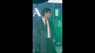 Download Lagu Win Metawin at Prada MP3 Download Lagu Win Metawin at Prada MP3