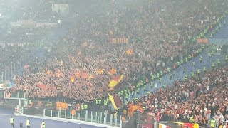 Tifo assordante Ultrà Lecce ( la gente vuol sapere) e coro Roma Roma