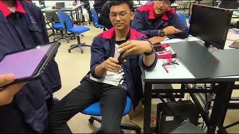 Reviewing and feedback session on Ecobin prototype