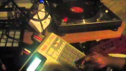 From Scratch (MPC 2000XL Beat) Part One....MPC Tutorial DVD On Ebay