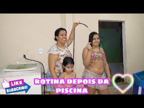 #Rotina depois do #banho de #piscina lavei o cabelo das #meninas