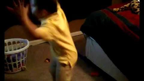 Max and Ruby Hippity Hop Dance