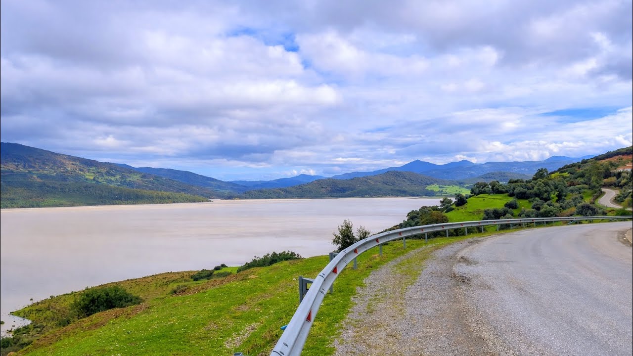 جولة في مدينة طنجة نحو سد 9 أبريل | طبيعة ساحرة و بحر من الأمطار ⛈️