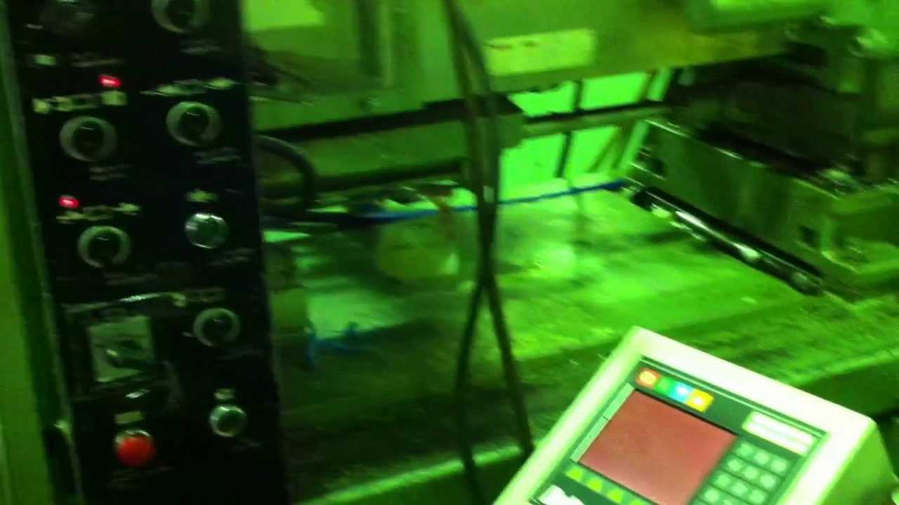 11/1983 KAWAGUCHI 175 TONNE X 372CM2 HYDRAULIC INJECTION MOULDING MACHINE Model: KS-175S