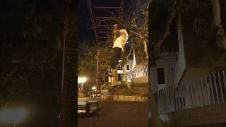 I'm trying man #hongkong #latenight #outdoor #workout #pullups #ishowspeed #barworkout