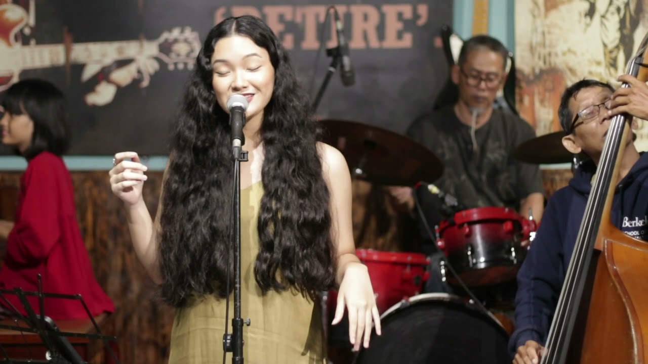 Cover ‘Black Coffee’ Peggy Lee, Marcella Dee Pamer Kualitas Vokal Jempolan!