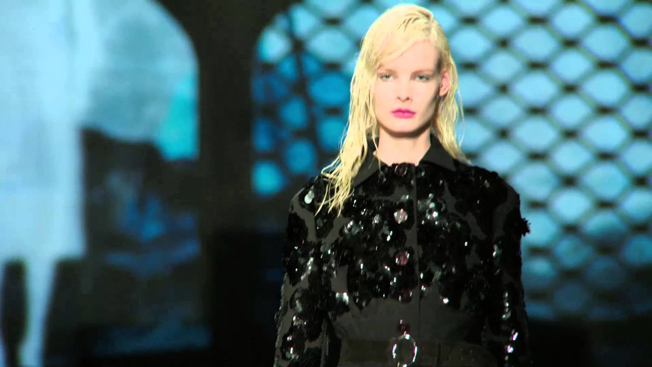 Prada Fall/Winter 2013 Womenswear Show #26 - YouTube