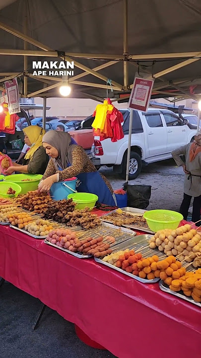 Bebola goreng nugget goreng semua ada di sini kat Pasar Malam Selayang Indah Khamis