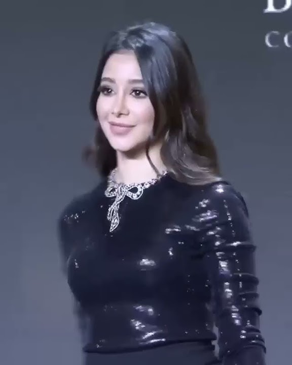 كريستيانو رونالدو لا يرفع نظراته عن آسيل عمران