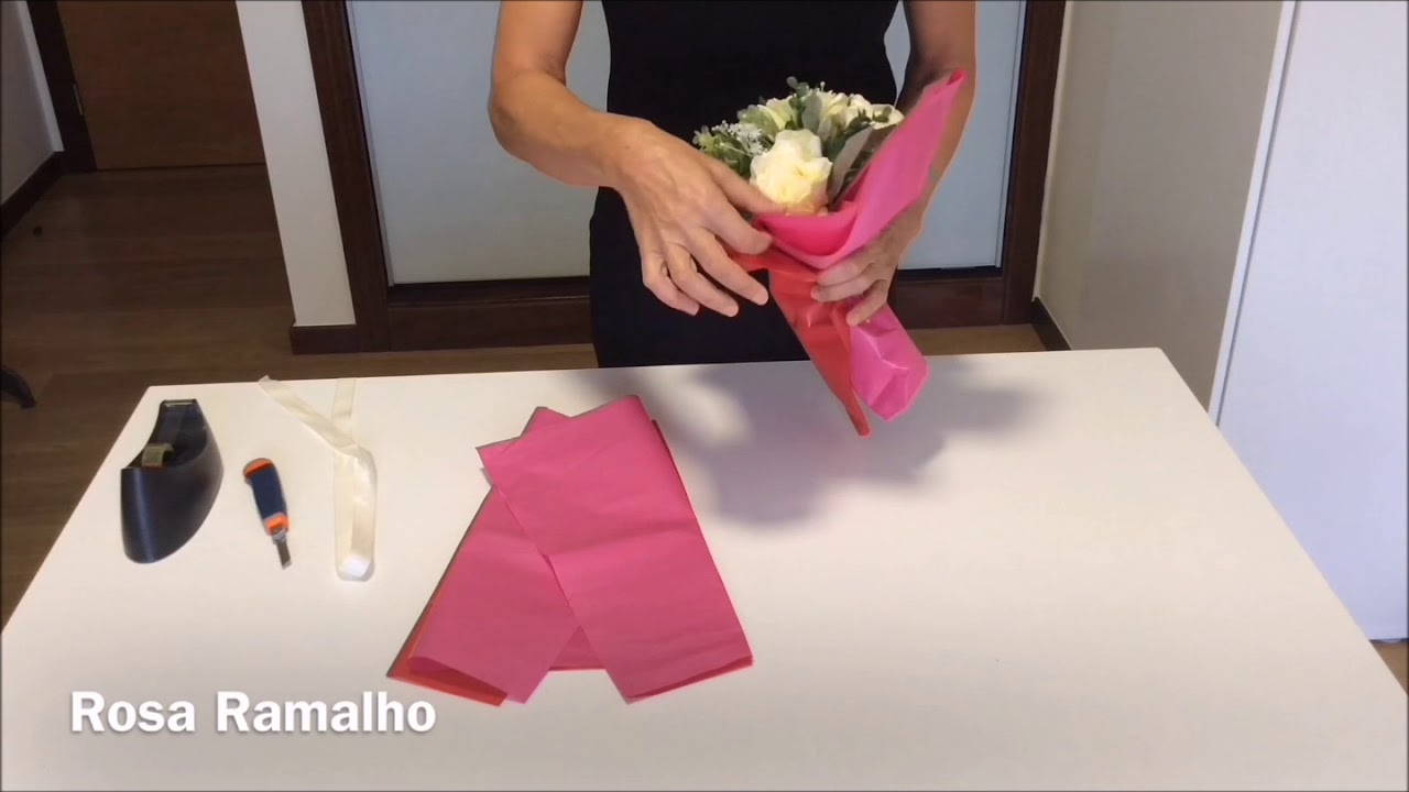 How to Make a Decorative Tissue Paper Wrap for a Floral Bouquet