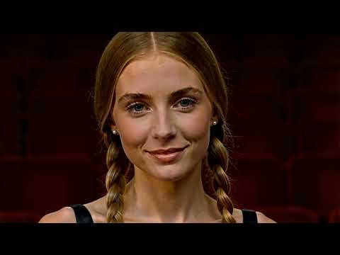 Łucja – Perfect Girl | Dream #3 | Official Music Video