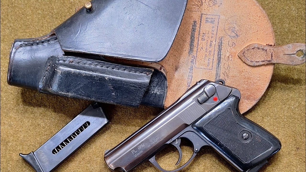 Распаковка польского пистолета P-64 «Макаров» из ящика Мосина