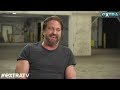 Gerard butler  pablo schreiber reveal how they bulked up for den of thieves