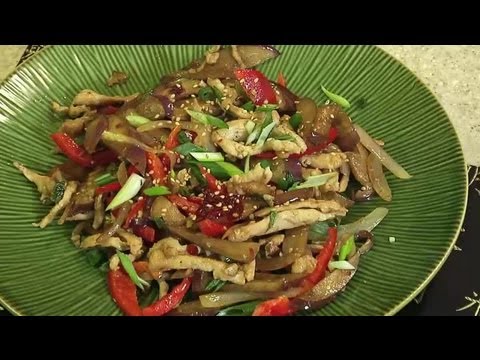 Vídeo: Frango Com Berinjela Em Chinês