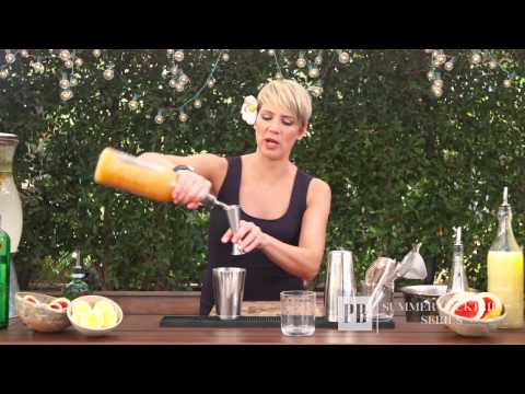 summer-cocktails:-how-to-make-a-tanqueray-10-citrus-punch-|-pottery-barn