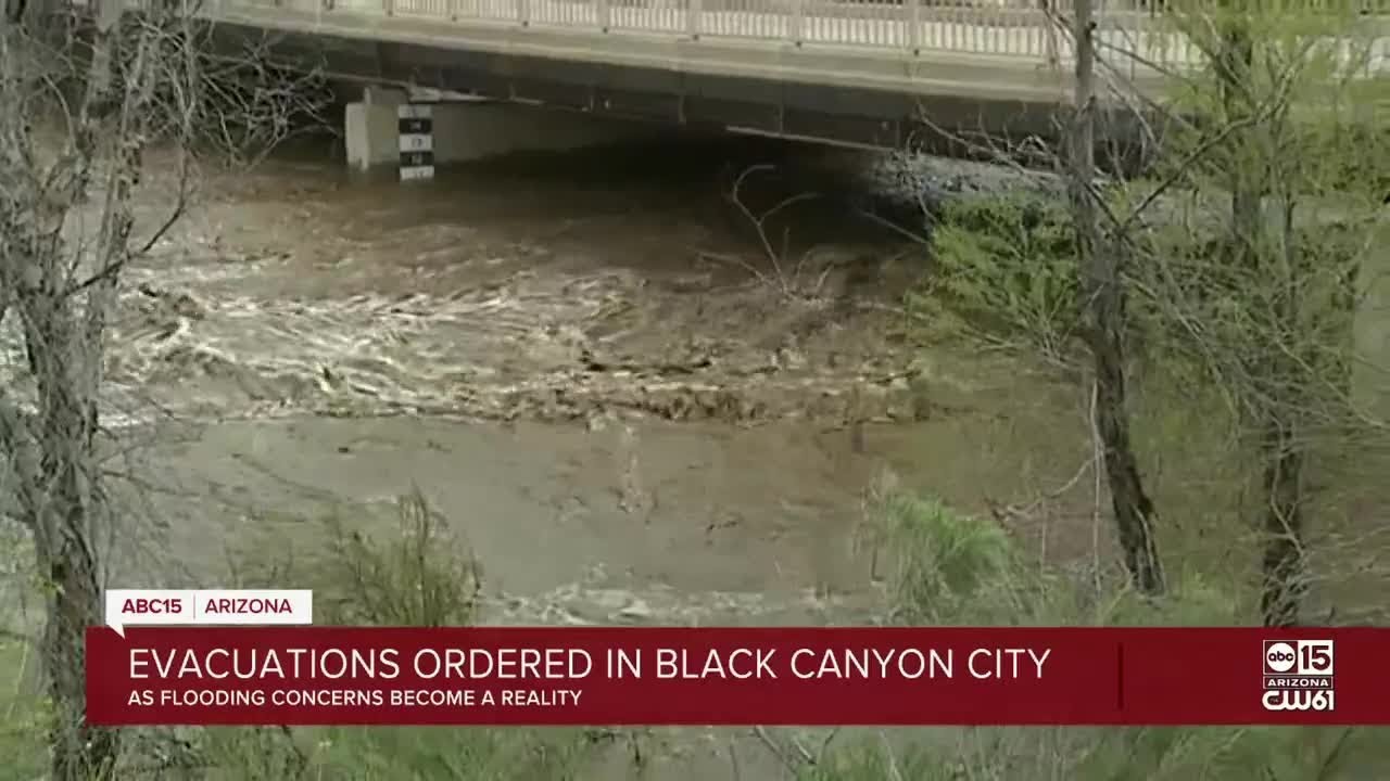 Evacuations ordered in Black Canyon City due to flooding - YouTube