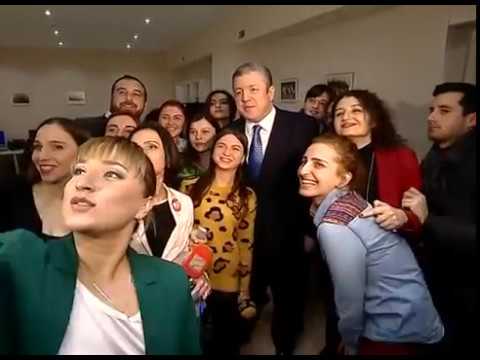 პრემიერმა ჟურნალისტებს დამდეგი ახალი წელი მიულოცა