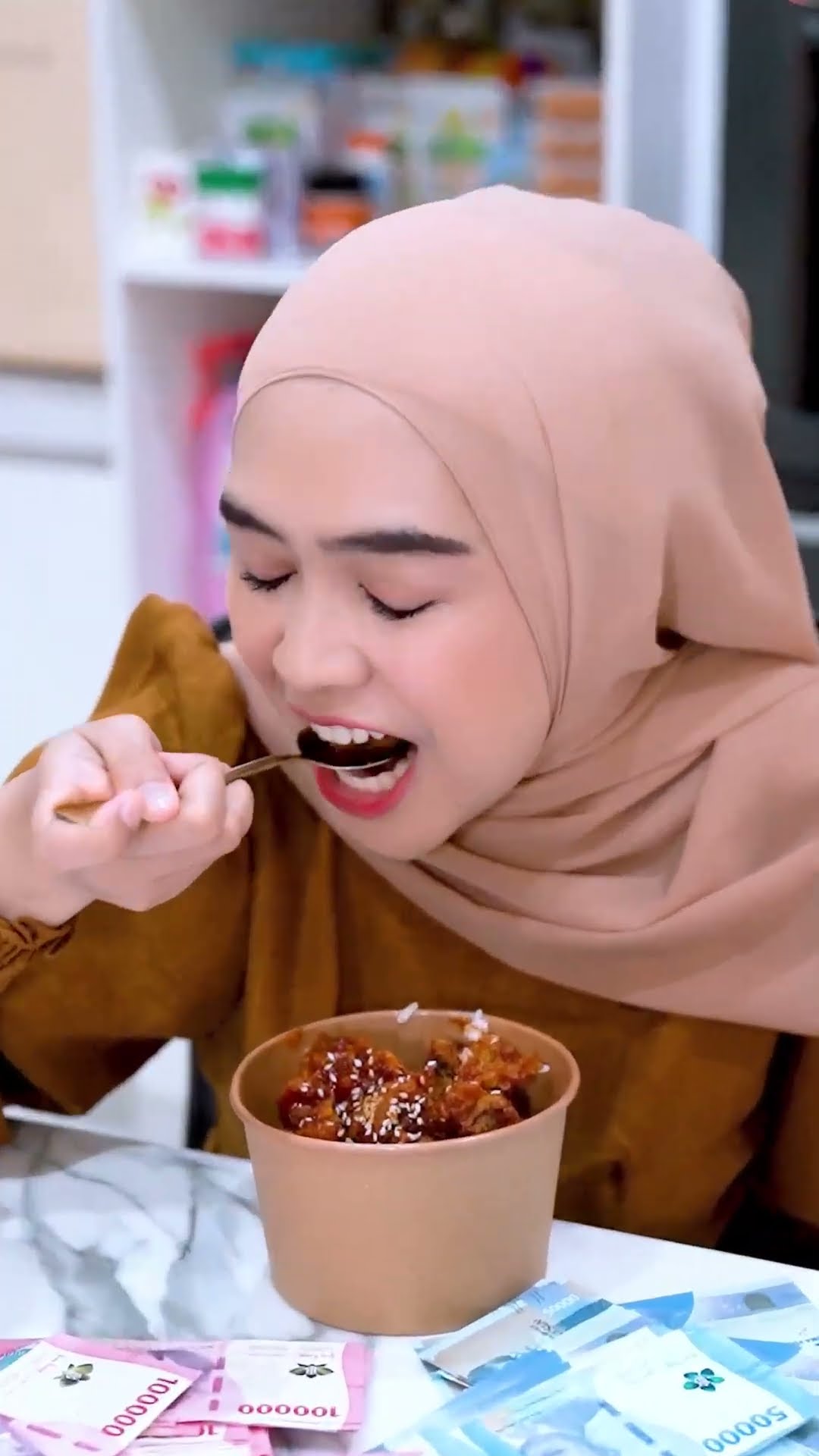 Buka Puasa dengan yang Pedes-Pedes.. #riaricis #ramadhan
