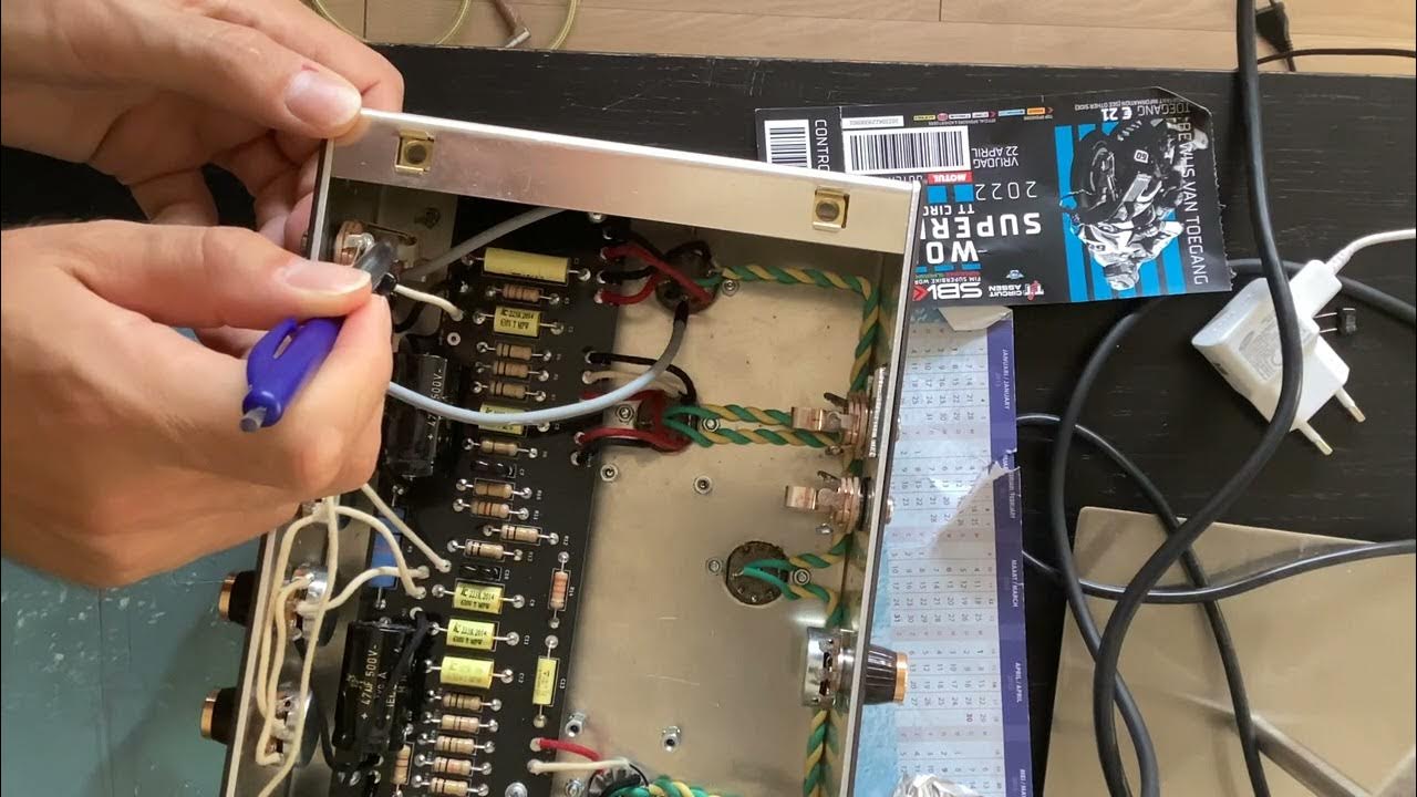 Amp hiss example YouTube