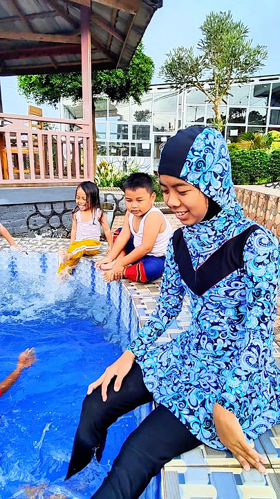 Keluarga Riska Vlog Liburan Berenang Asyik Main Air di Kolam Renang Upin Ipin