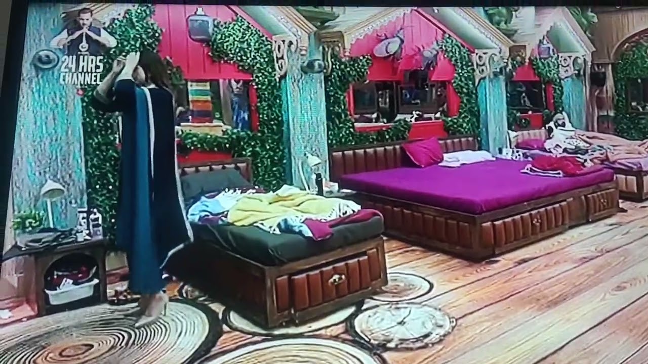Bb19 live video #BB19Live#BiggBoss19Live#BiggBoss19#BB19Updates#BB19Unseen#BiggBossLiveFeed
