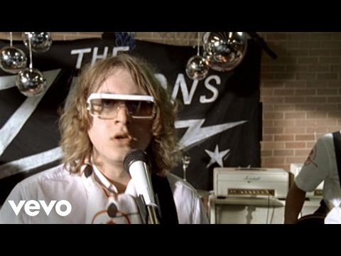 The Zutons - Don&#039;t Ever Think (Too Much) (Video)