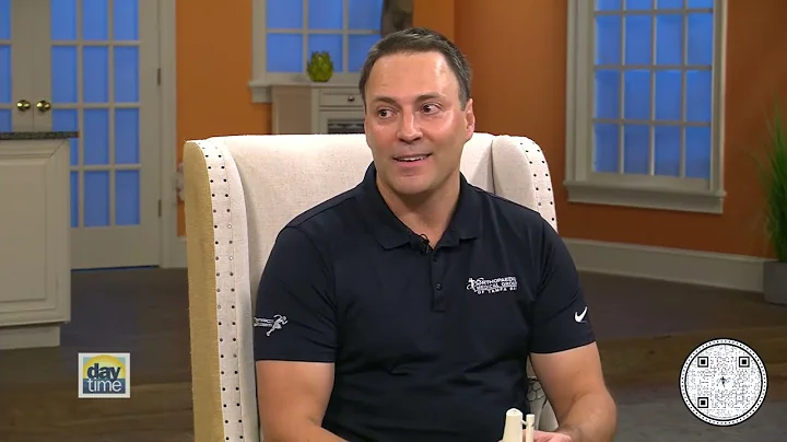 Dr Adam Jester explains ankle anatomy and common c...